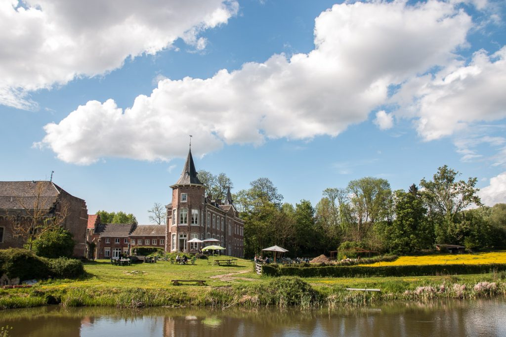 Home at Nieuwenhoven, castle view