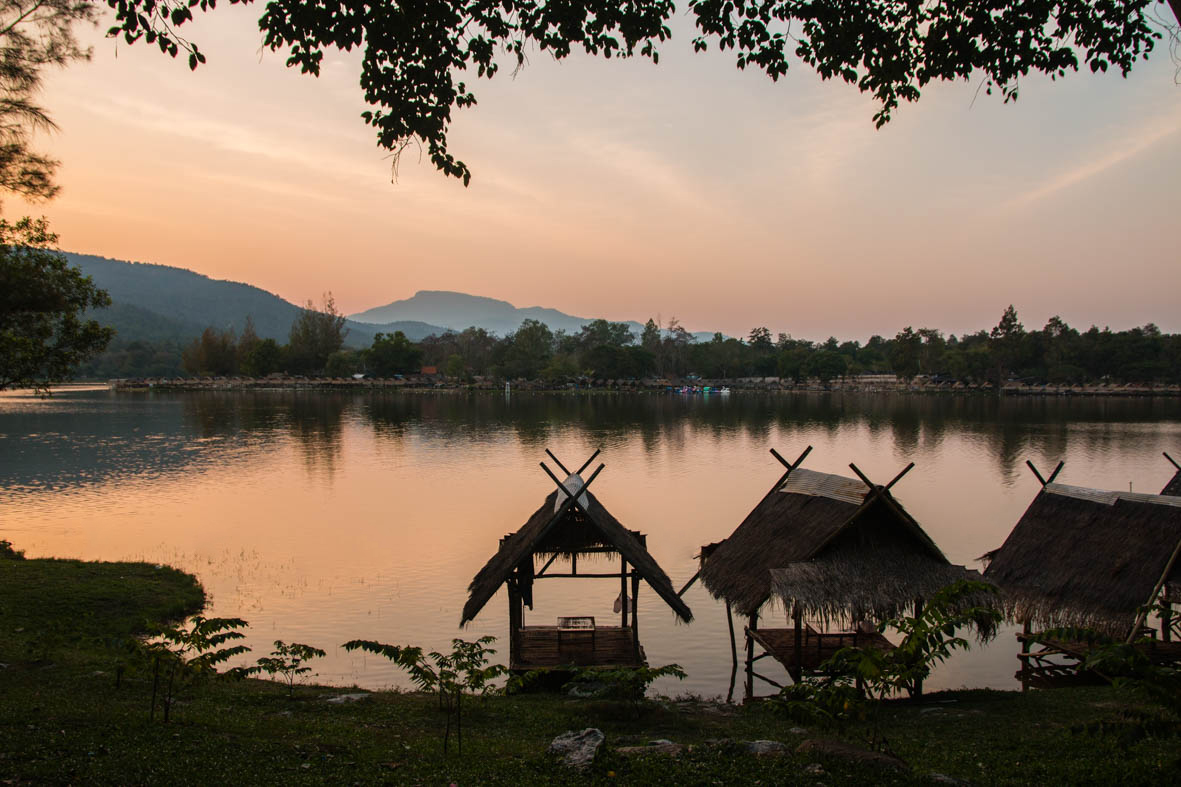 Hua Tueng Tao Lake in Chiang Mai, Thailand.